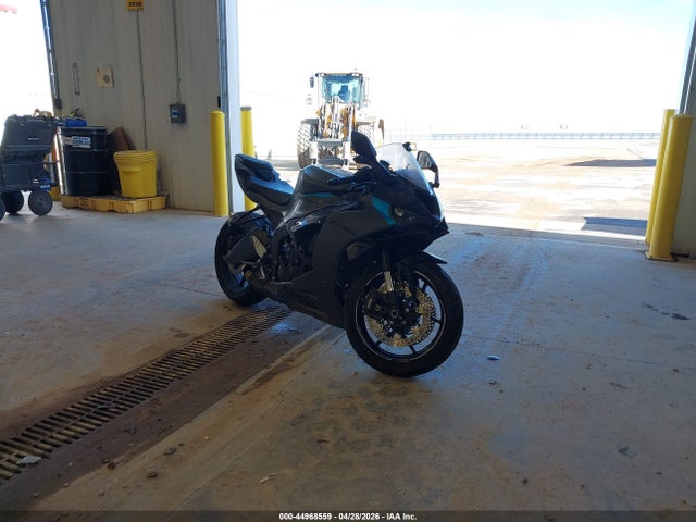 Salvage Kawasaki Zx636 Image