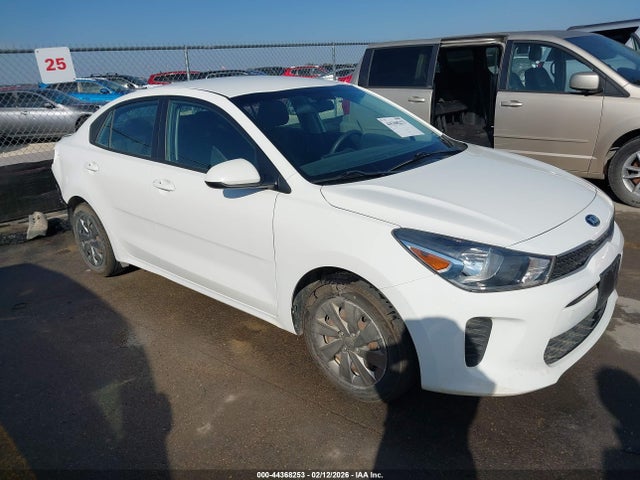 Salvage Kia Rio Image