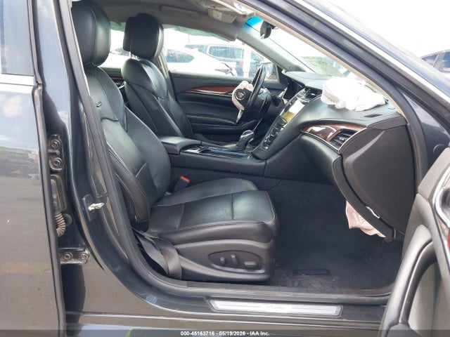Cadillac CTS Luxury