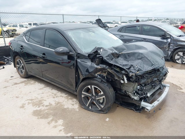 Salvage Nissan Sentra Image