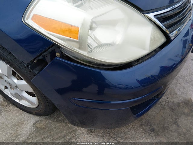 Nissan Versa 1.8 S