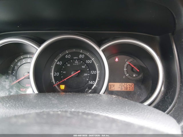 Nissan Versa 1.8 S