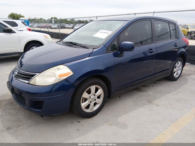 Nissan Versa 1.8 S