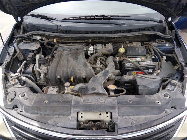 Nissan Versa 1.8 S