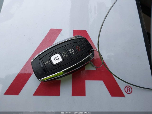 Lincoln MKC Select