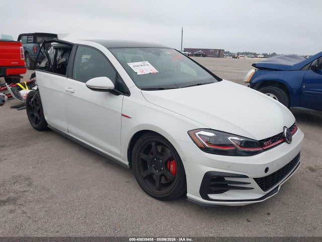 Salvage Volkswagen Golf Image