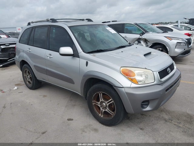 Salvage Toyota RAV4 Image