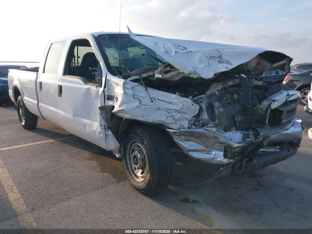 Salvage Ford F-350 Image