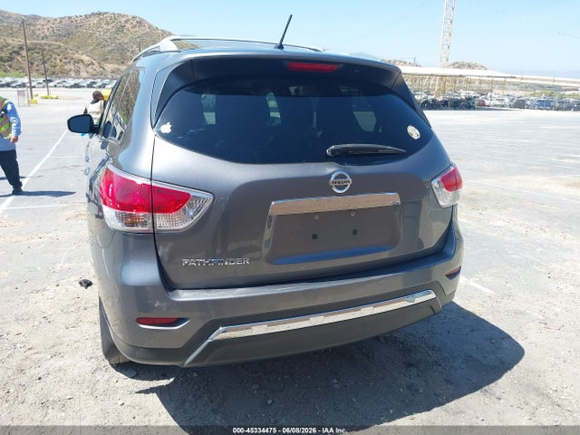 Nissan Pathfinder S