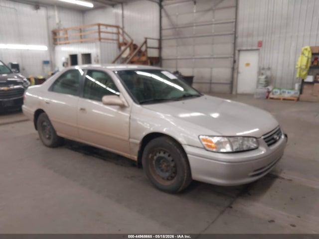 Salvage Toyota Camry Image