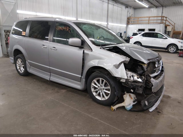 Salvage Dodge Grand Caravan Image