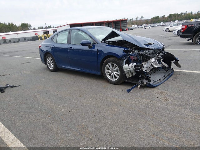 Salvage Toyota Camry Image