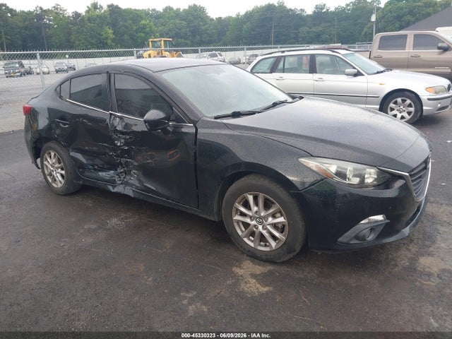 Salvage Mazda Mazda3 Image