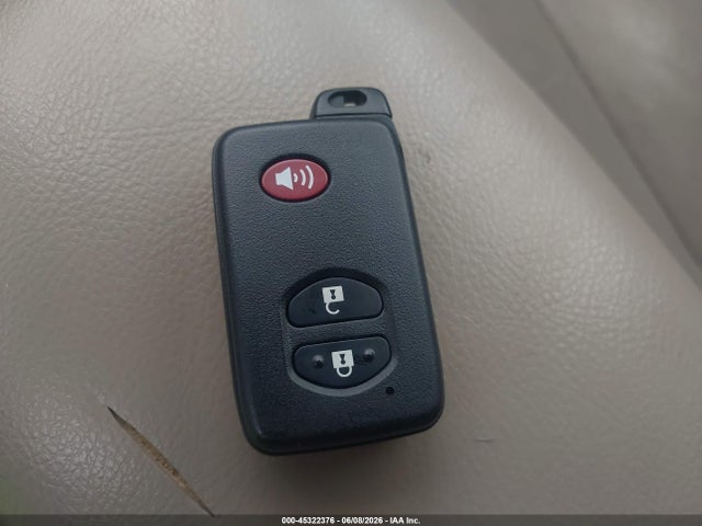 Toyota RAV4 Limited V6