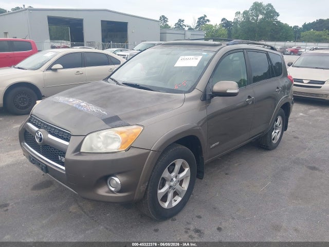 Toyota RAV4 Limited V6