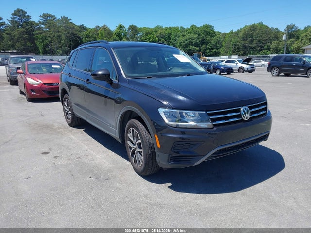 Salvage Volkswagen Tiguan Image