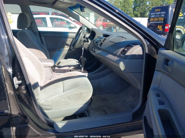 Toyota Camry Le V6