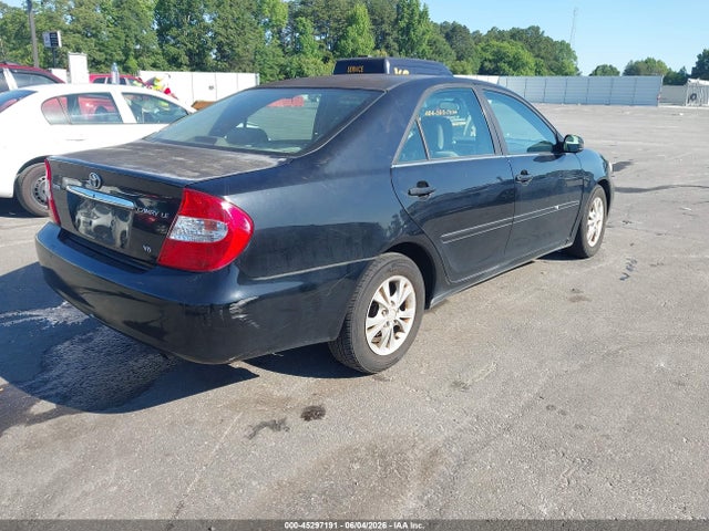 Toyota Camry Le V6