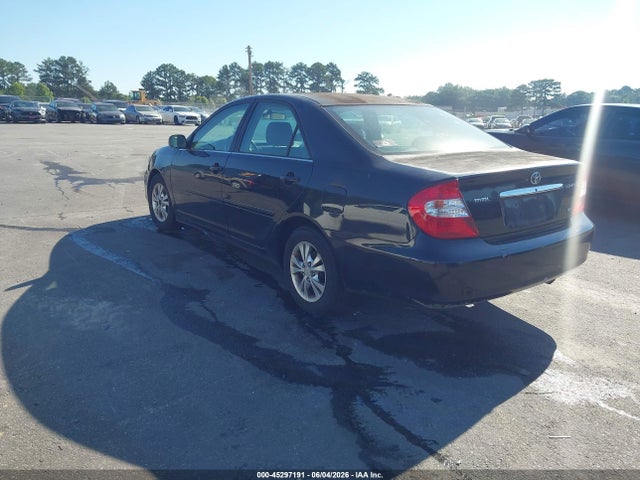 Toyota Camry Le V6