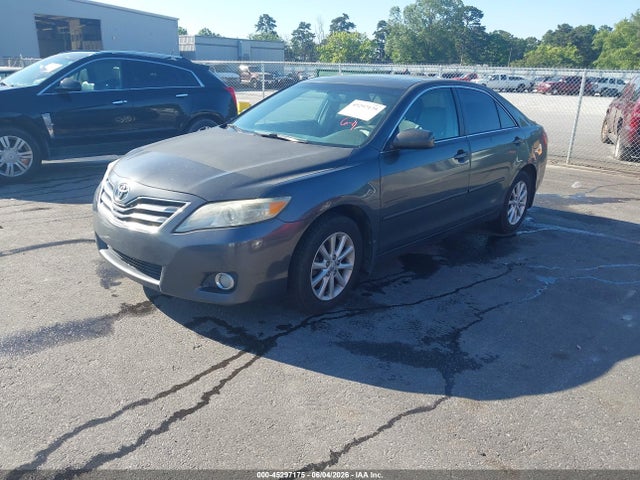 Toyota Camry Xle V6