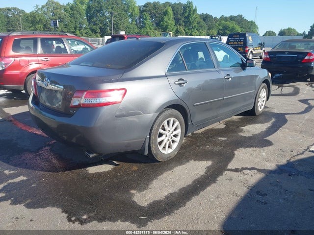 Toyota Camry Xle V6