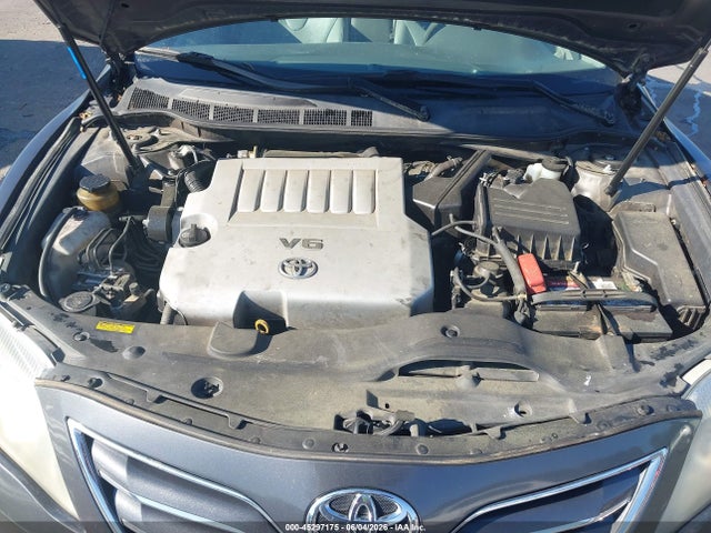 Toyota Camry Xle V6