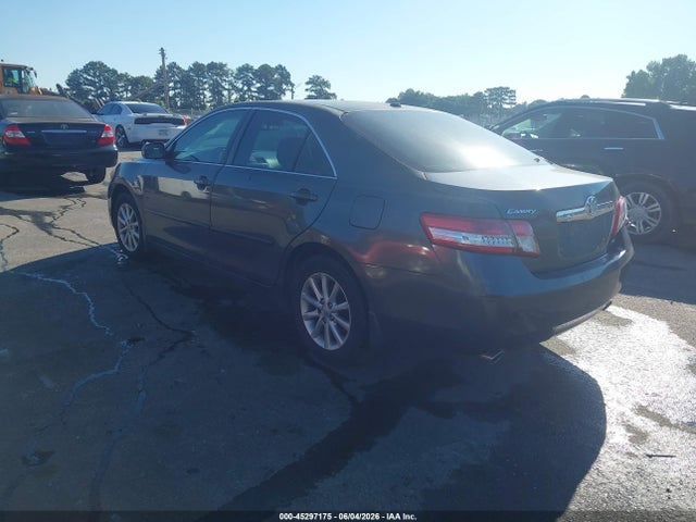 Toyota Camry Xle V6