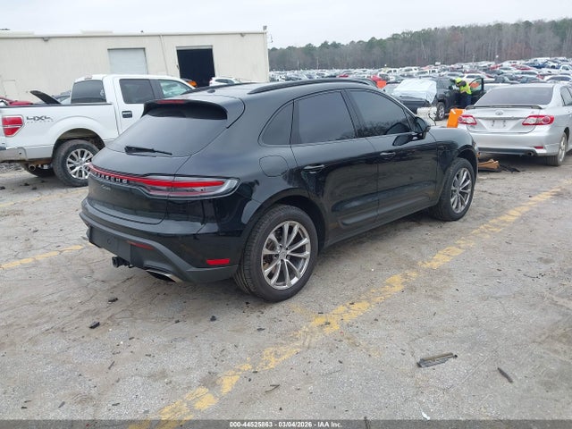 Porsche Macan T