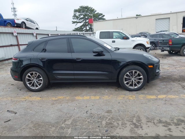 Porsche Macan T