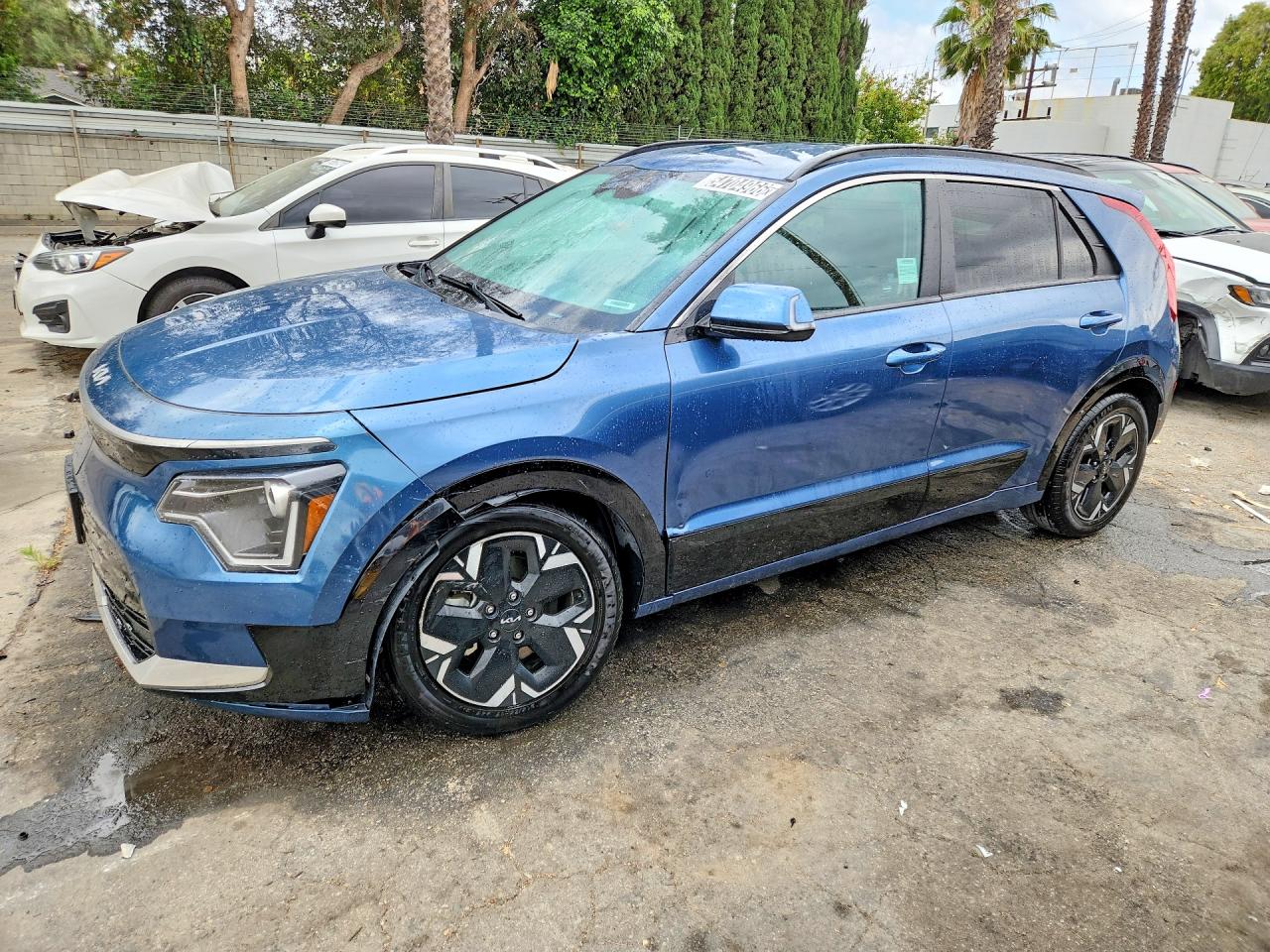 Salvage Kia Niro Image