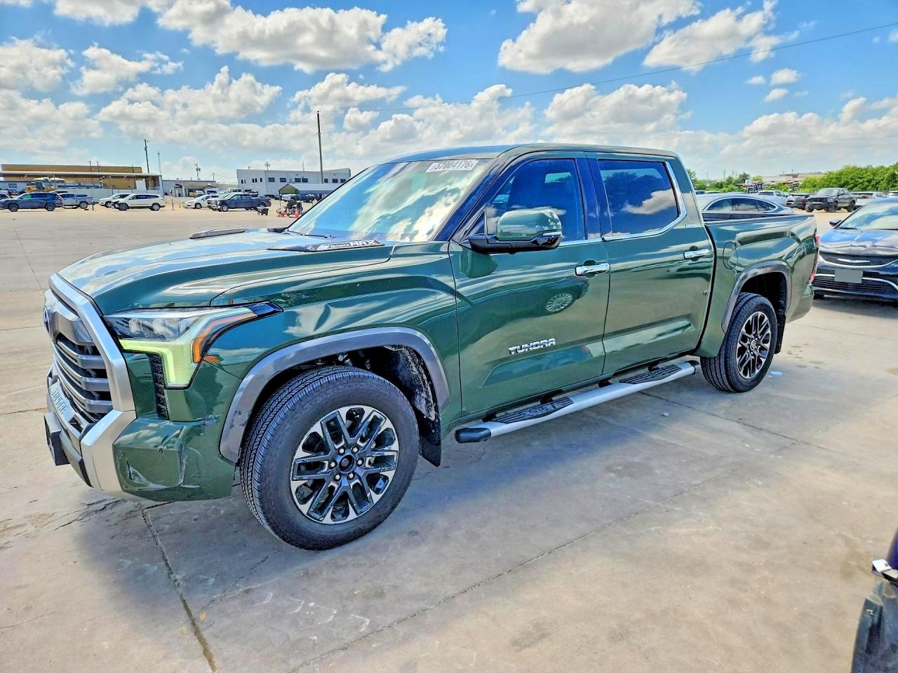 Salvage Toyota Tundra Image