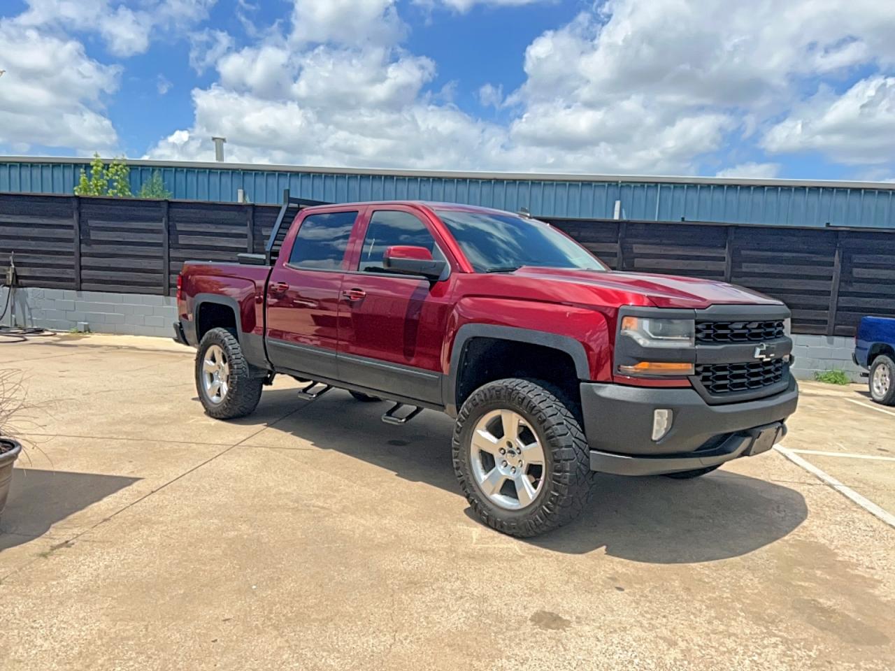 Salvage Chevrolet Silverado Image