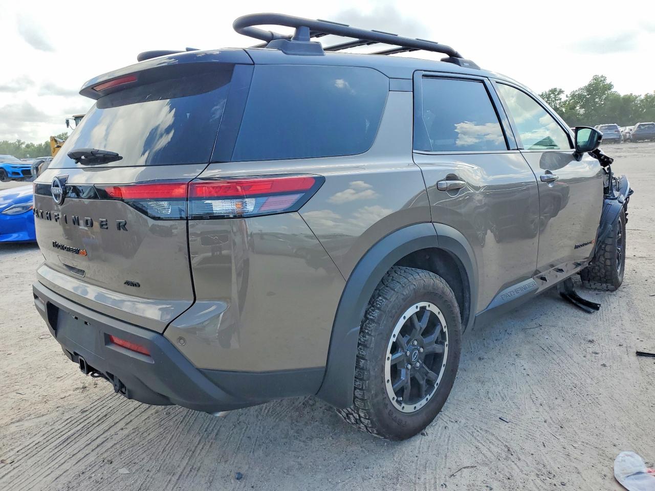 Nissan Pathfinder Rock Creek