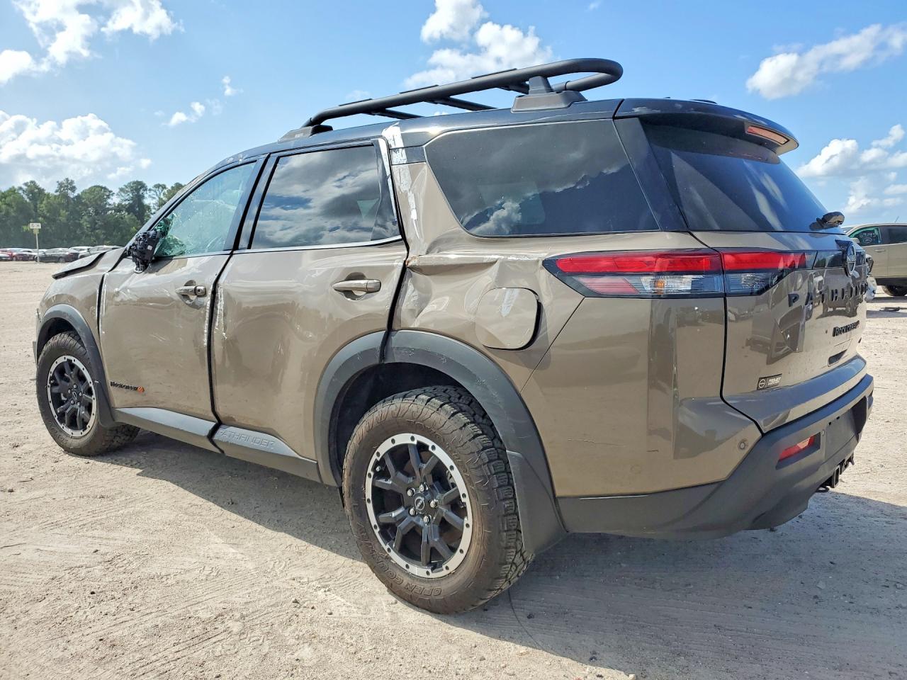 Nissan Pathfinder Rock Creek