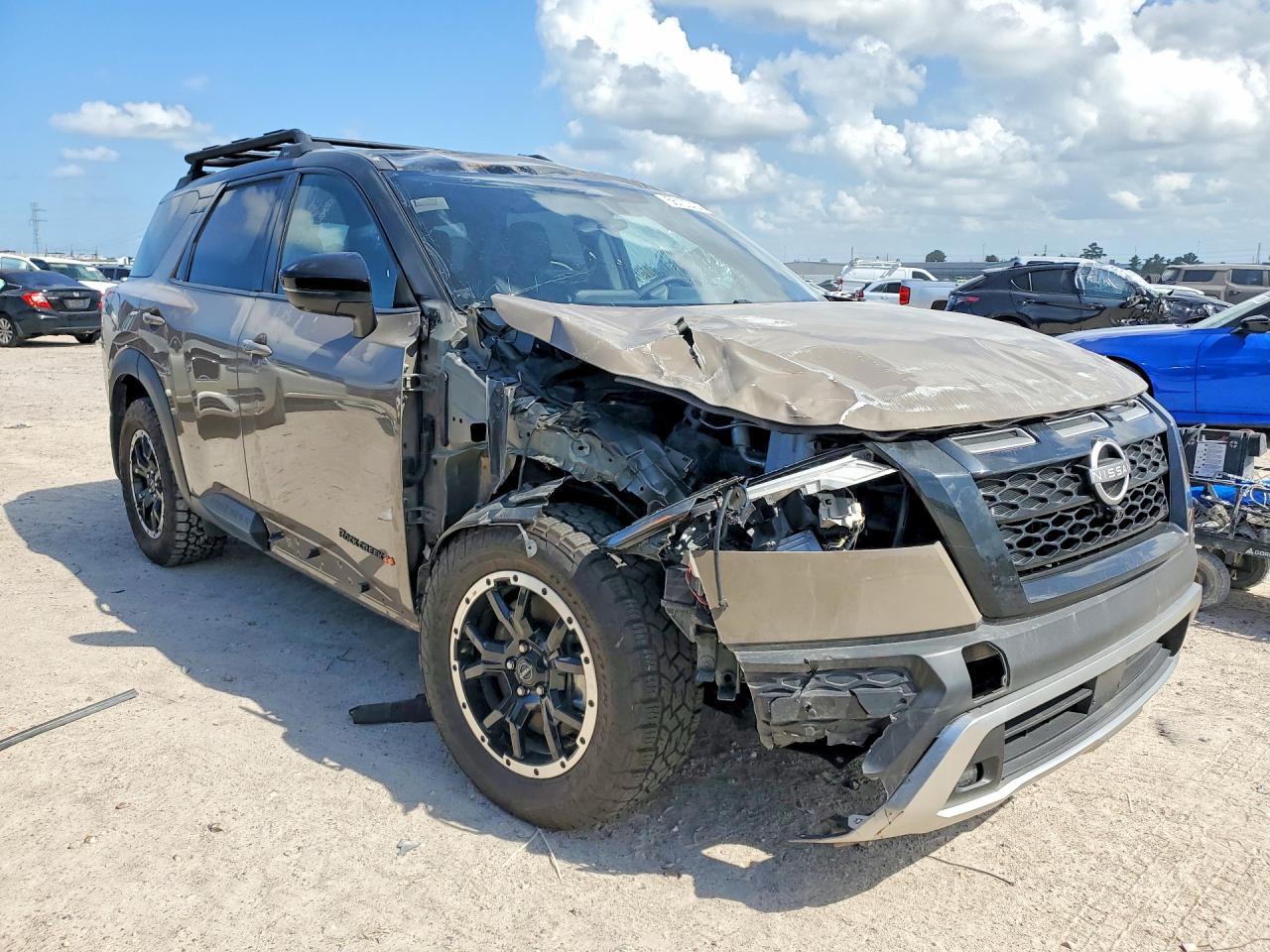 Nissan Pathfinder Rock Creek