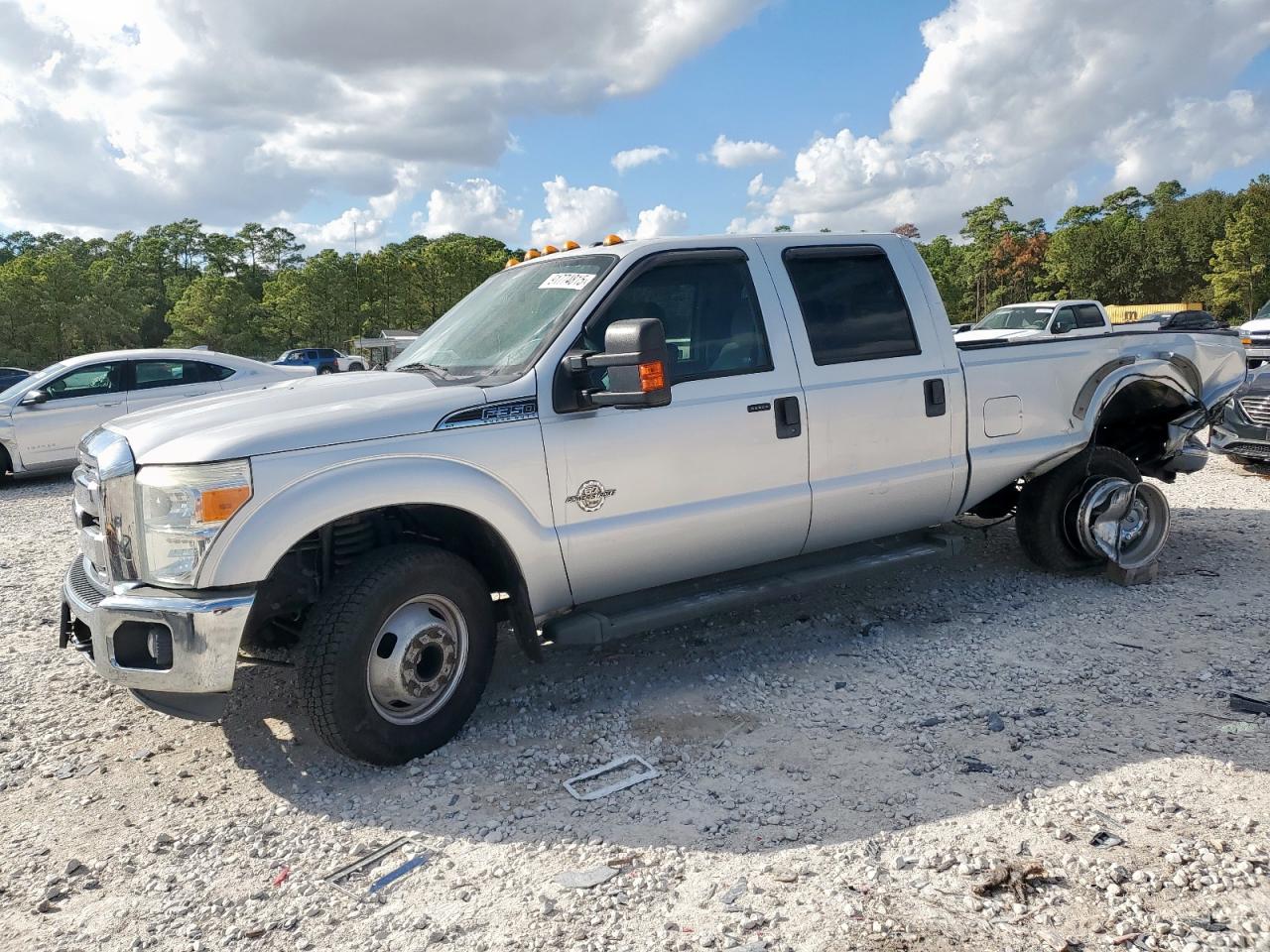 Salvage Ford F-350 Image