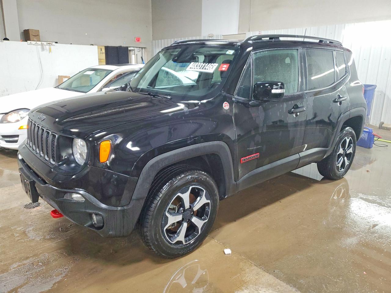 Salvage Jeep Renegade Image