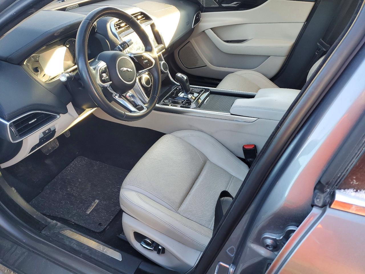 Jaguar XE S