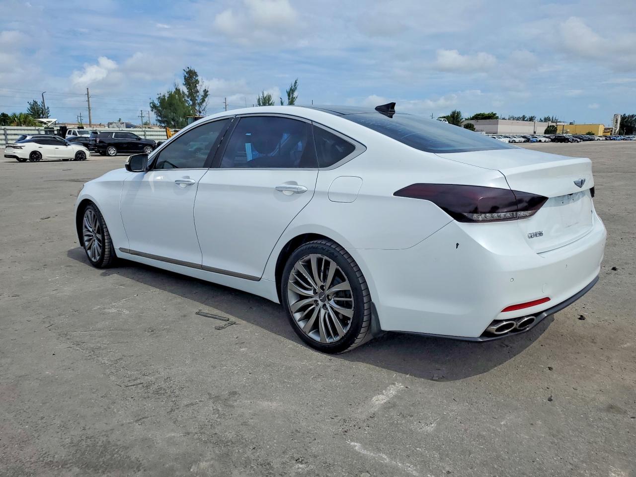 Hyundai Genesis 5.0l