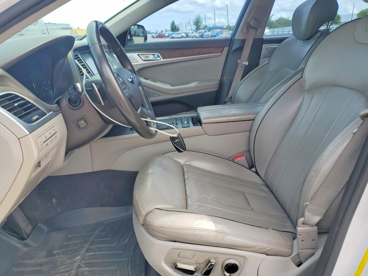 Hyundai Genesis 5.0l