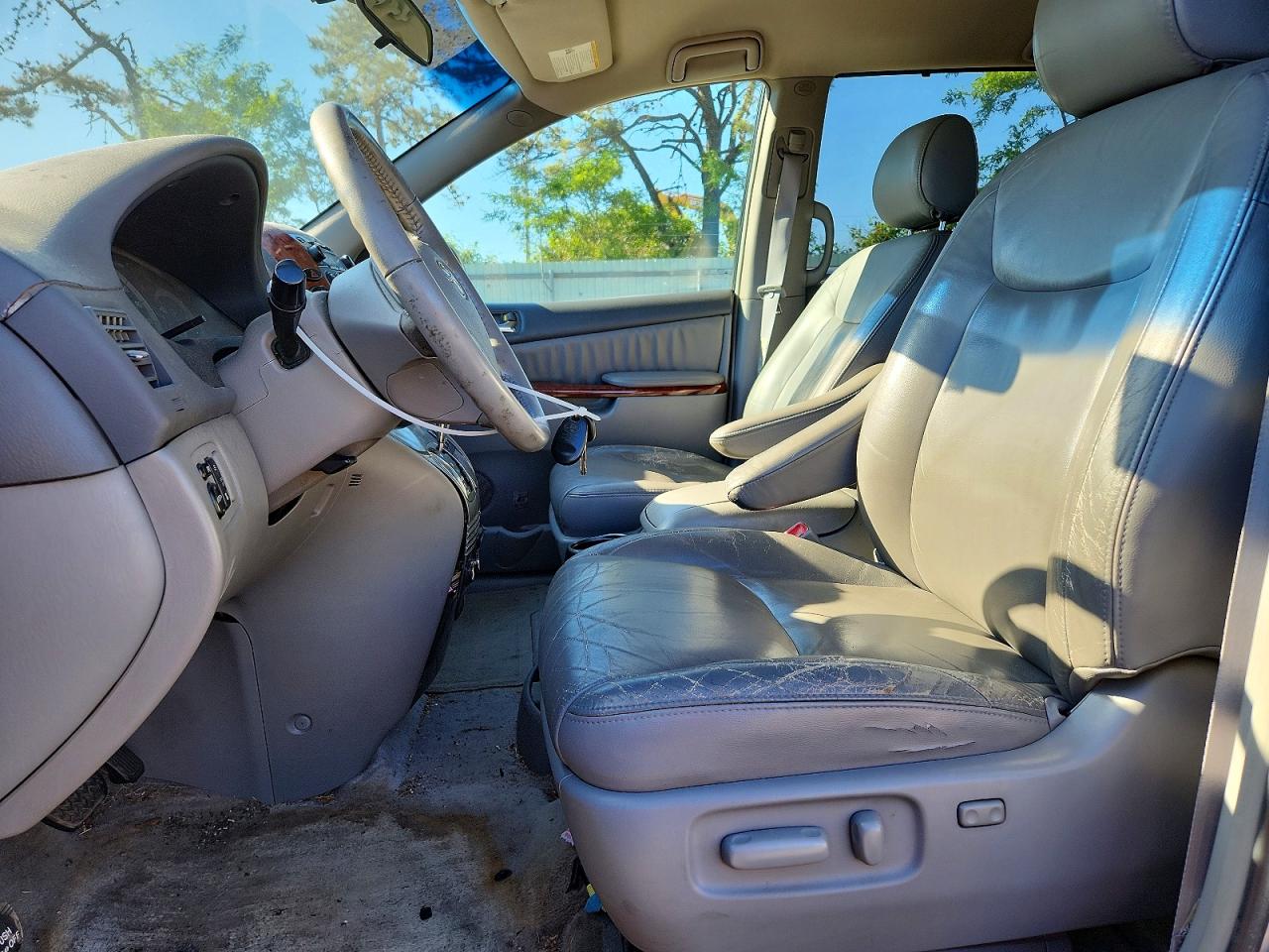 Toyota Sienna Xle 7 Passenger