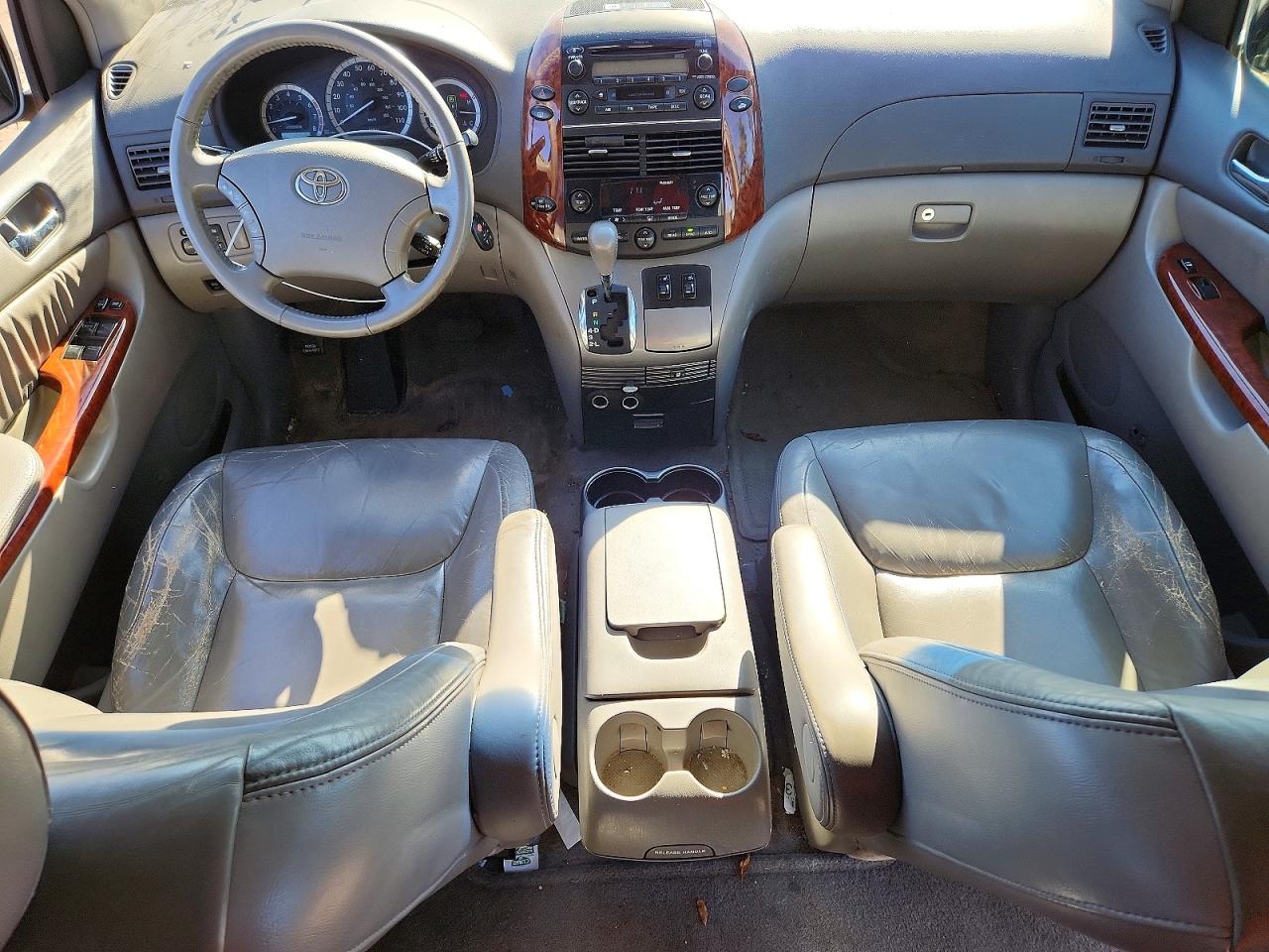 Toyota Sienna Xle 7 Passenger