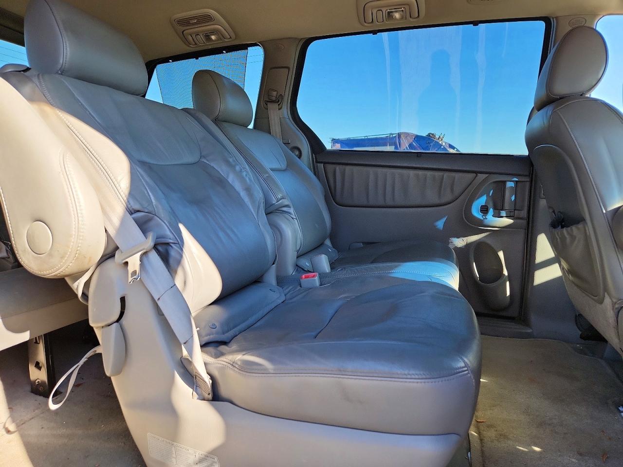 Toyota Sienna Xle 7 Passenger