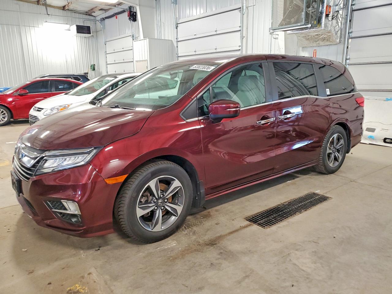 Salvage Honda Odyssey Image
