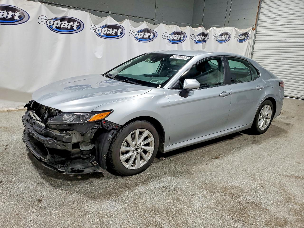 Salvage Toyota Camry Image
