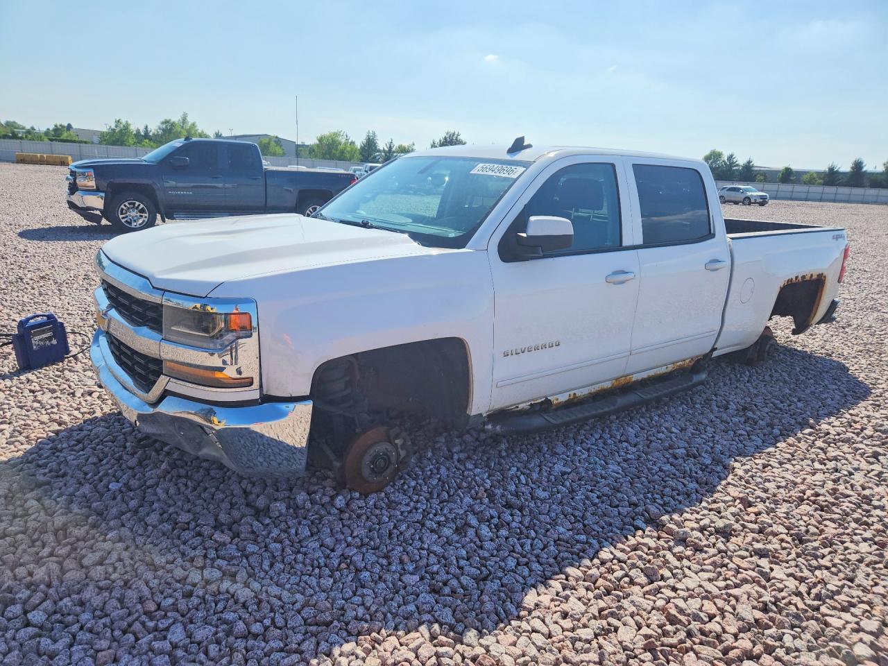 Salvage Chevrolet Silverado Image