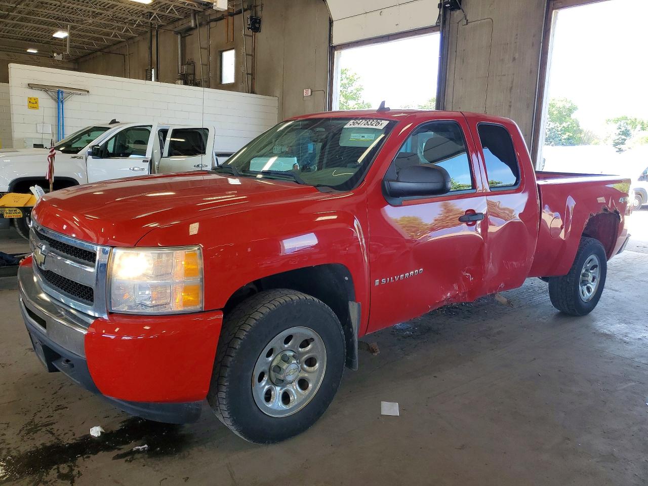 Salvage Chevrolet Silverado Image