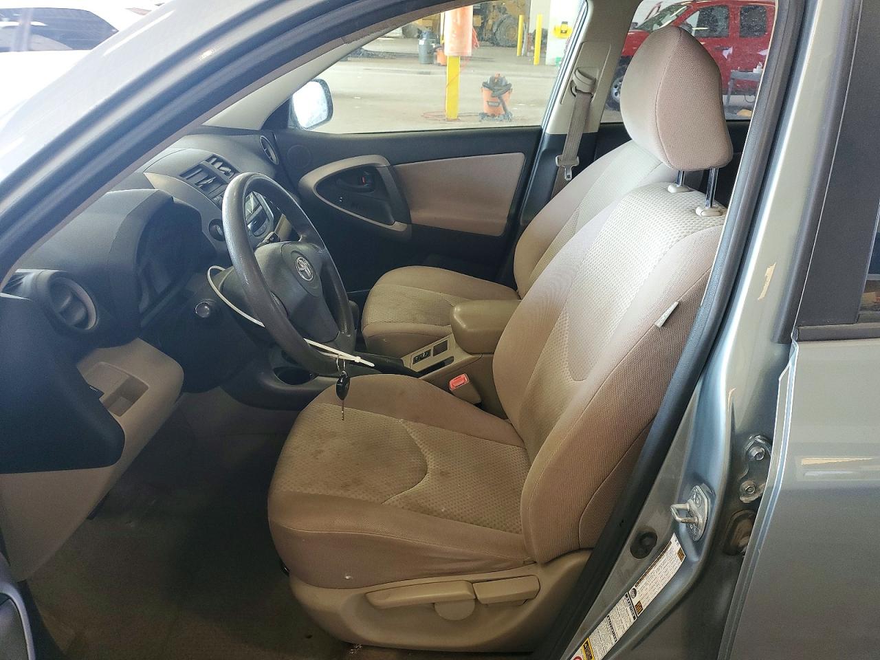 Toyota RAV4 Base