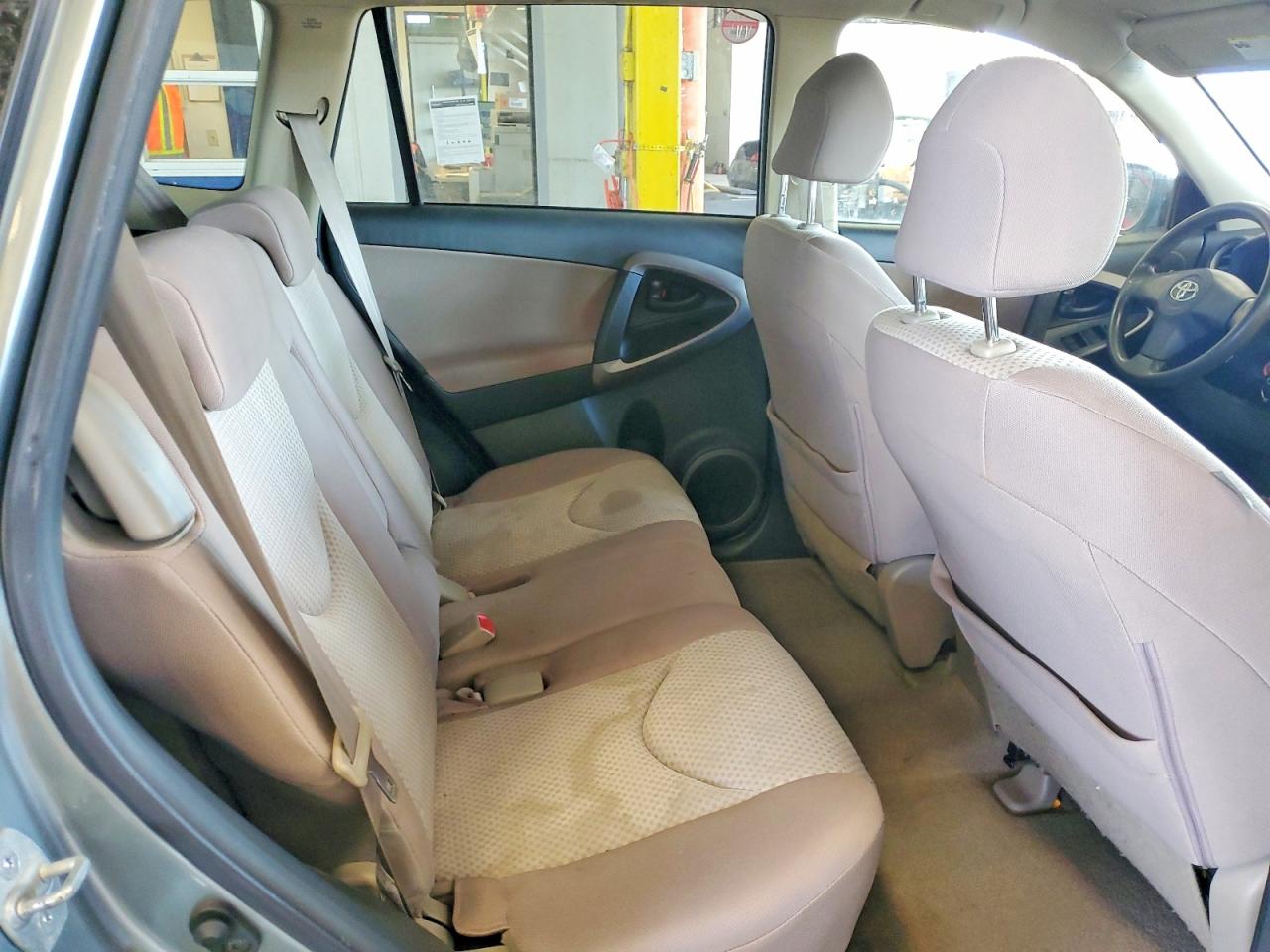 Toyota RAV4 Base