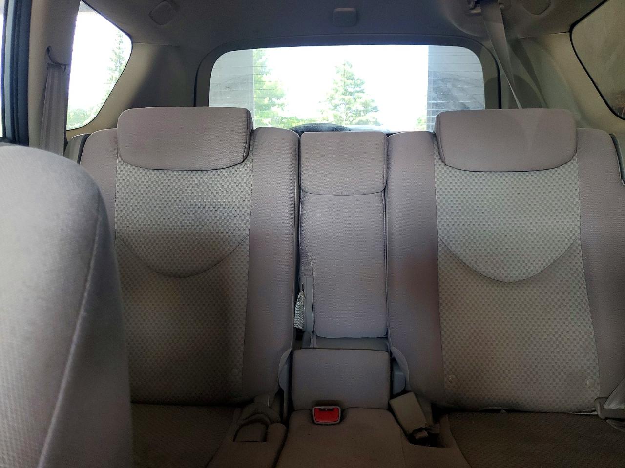 Toyota RAV4 Base